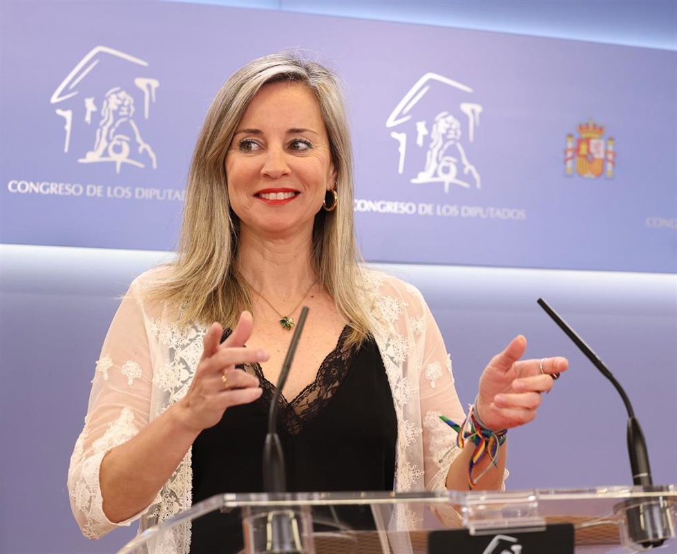 La portavoz de Sumar en el Congreso, Verónica Martínez Barbero, en una rueda de prensa 