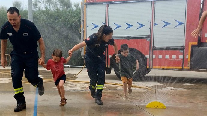 Una de les imatges del calendari solidari