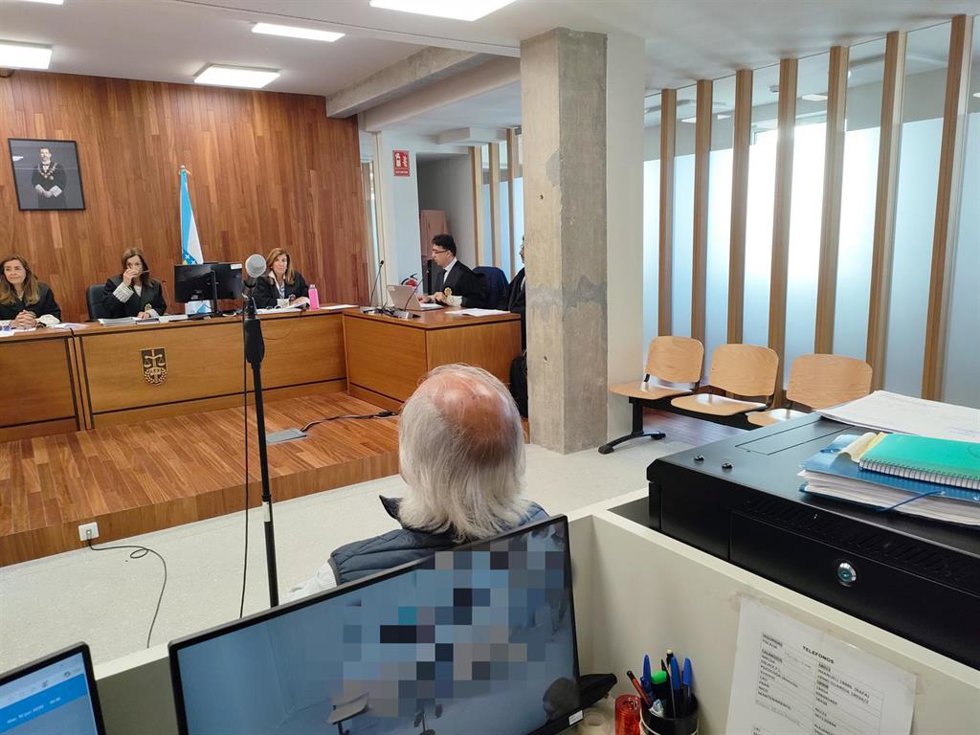 Juicio en Vigo al galerista Faustino F.V. , por apropiarse de varias obras del pintor Rafael Alonso.