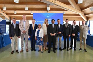EL jefe del Ejecutivo autonómico, Fernando López Miras, ha presidido en Cartagena el Grupo de Trabajo de Defensa del Comité Europeo de las Regiones