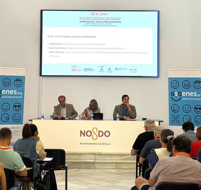 La secretaria general de Humanización, Calidad y Planificación Asistencial, Silvia Maraver, ha asistido en Sevilla a la inauguración de la Jornada Nacional 'Primera Persona del Plural', centrada en la salud mental.