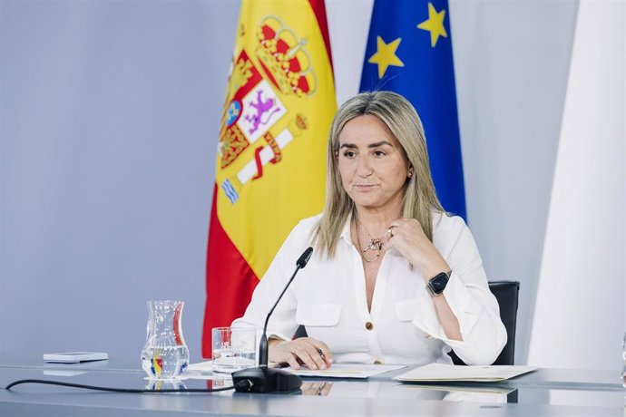 La ministra de Educación, Milagros Tolón,  