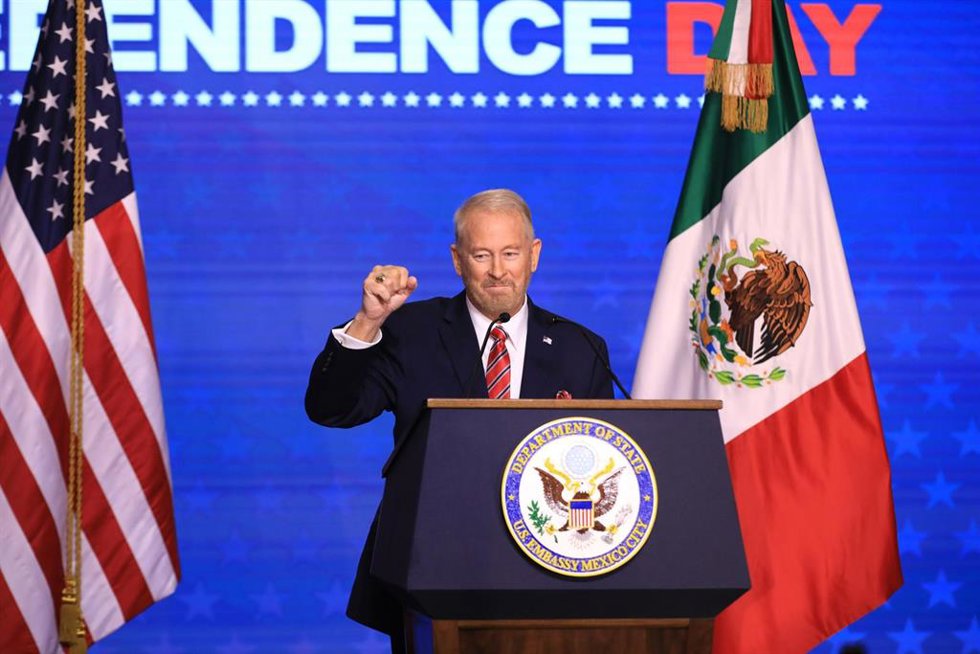 Archivo - El embajador de EEUU en México, Ronald Johnson.