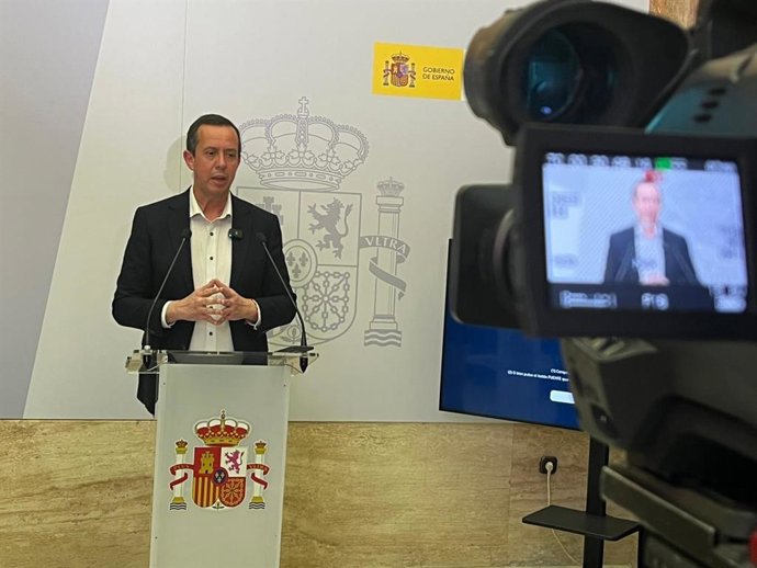Archivo - El subdelegado del Gobierno en Almería, José María Martín, durante su comparecencia ante los medios de comunicación.