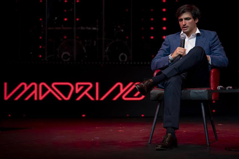 El piloto español de F1 Carlos Sainz (Williams), en la presentación oficial del circuito Madring en Ifema Madrid.