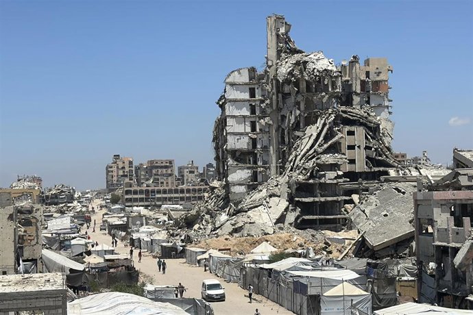 Edificios destruidos en la ciudad de Gaza, en el norte de la Franja de Gaza, a causa de los bombardeos del Ejército de Israel contra el enclave palestino en el marco de su ofensiva tras los ataques del 7 de octubre de 2023 (archivo)