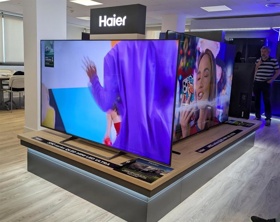 Exposición de los televisores QLED de 2026 de Haier