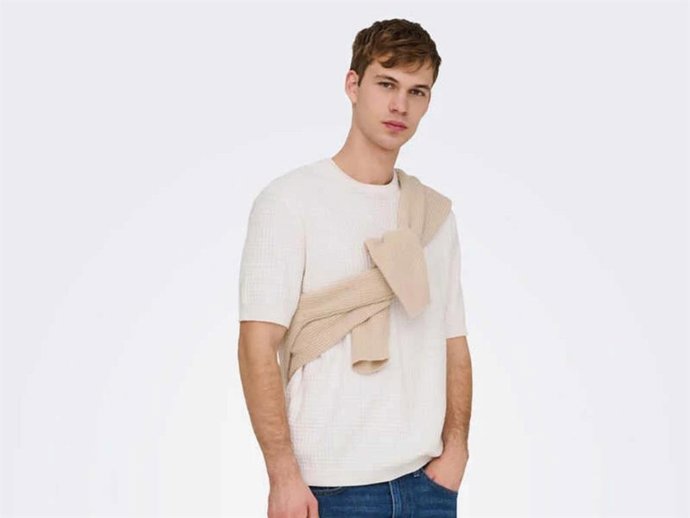 Bermudas en clave actual: cómo se adaptan al estilo masculino esta temporada.