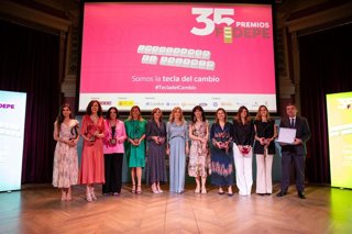 Ceremonia de entrega de los XXXV Premios FEDEPE celebrada en el Ateneo de Madrid