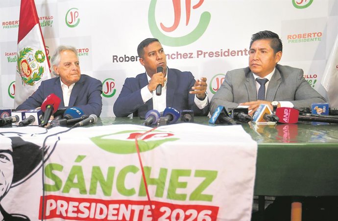 9 de junho de 2026, Lima, PERU: Lima, 9 de junho de 2026. Coletiva de imprensa com representantes do grupo “Juntos pelo Peru”, que se pronunciam sobre o andamento da apuração dos votos pela ONPE