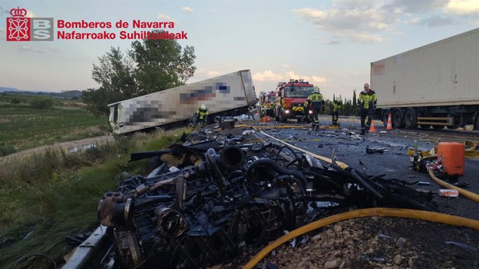 Fallece un hombre y otro resulta herido tras una colisión entre dos camiones en Murchante.