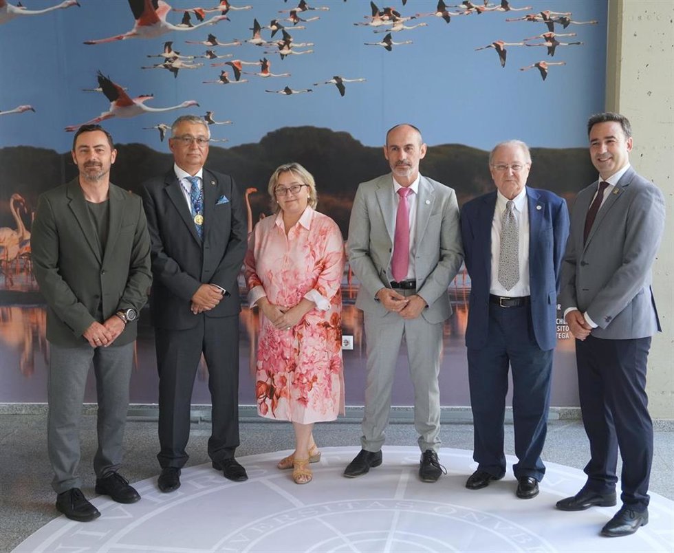 Juan Pérez Mercader, nombrado primer Académico de Honor de la Academia de Ciencias, Artes y Letras de Huelva.