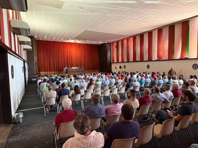 Encuentro informativo de la Confederación Hidrográfica del Guadalquivir (CHG) con agricultores, regantes y usuarios de la Masa de Agua Subterránea de Almonte (Huelva)