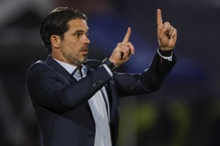 Futbol, Universidad de Chile vs Universidad Catolica. Fecha 11, Liga de Primera 2026. El entrenador de Universidad de Chile Fernando Gago es fotografiado durante el partido de la Liga de Primera contra Universidad Catolica disputado en el estadio