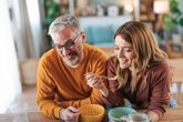 Foto: La persona con la que compartes casa influye más de lo que crees en tus bacterias