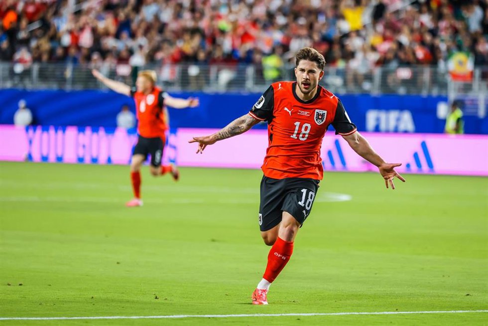 El futbolista austriaco Romano Schmid celebra un gol ante Jordania en el Mundial 2026 de Estados Unidos, México y Canadá.