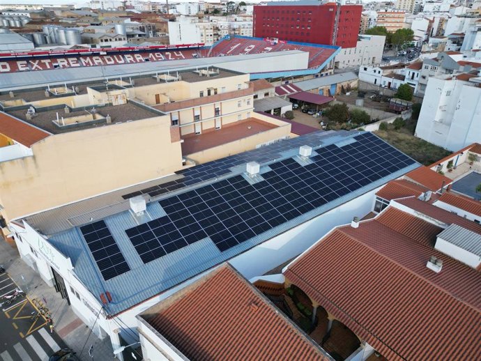 Visalia Opera En 458 Barrios Solares En España Y Gestiona Uno De Cada Cuatro MW Instalados