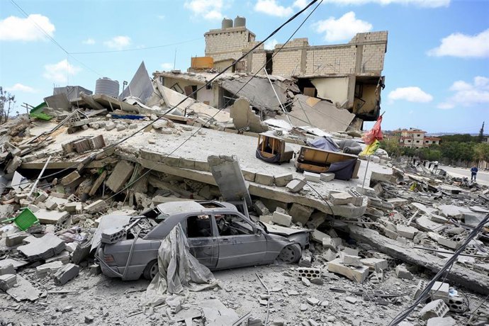 Edificios destruidos en la localidad de Deir Qanun en Nahr, en el sur de Líbano, a causa de bombardeos del Ejército de Israel (archivo)
