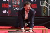 Foto: Javier Bardem hace historia como el primer español en dejar sus huellas en Hollywood y carga contra Trump y el ICE