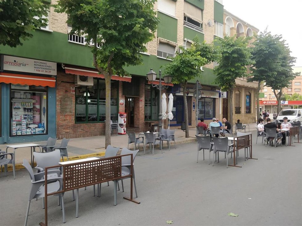 Archivo - Terrazas de bares.