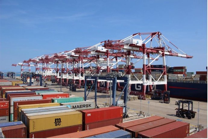 Terminal de contenedores del Puerto de Barcelona