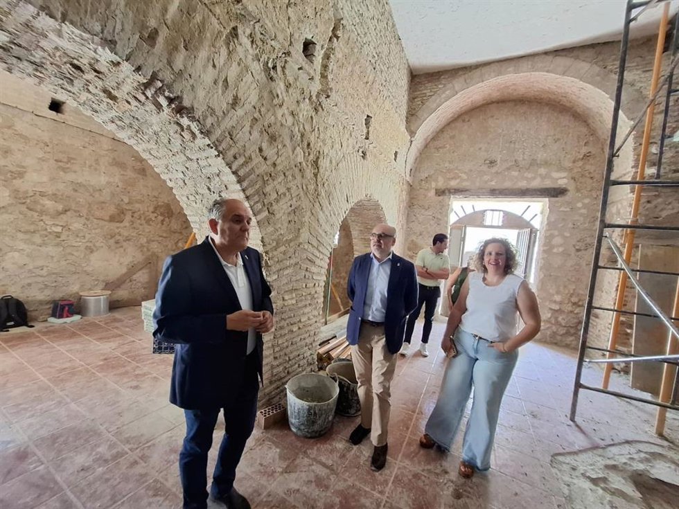 El delegado de Justicia, Administración Local y Función Pública, Luis Recuerda, visita Huétor Tájar.