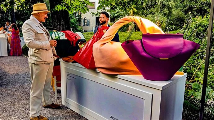 Bolsos de piel de Ubrique en una acción promocional del Patronato de Turismo de la Diputación de Cádiz en Milán (Italia)
