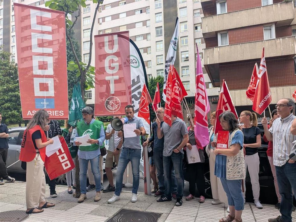 Movilización de los trabajadores de la Seguridad Social en Oviedo.