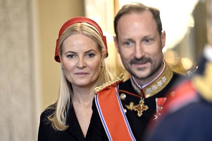 Archivo - Official photo in the Birds Room of Princess Mette-Marit Tjessem H¿iby and Prince Haakon of Norway on the first day of the official state visit of the Belgian royal couple to Norway, on Tuesday 24 March 2026. Belgian monarchs are on an official 