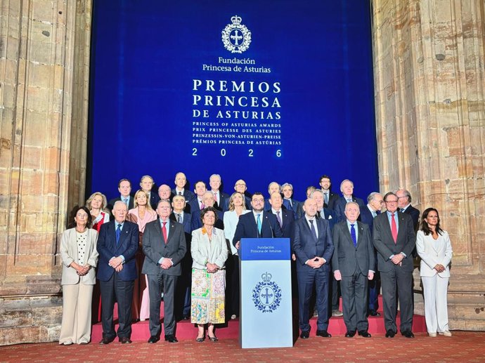 Júri do Prêmio Princesa das Astúrias da Concórdia 2026 durante a leitura do veredicto em Oviedo.