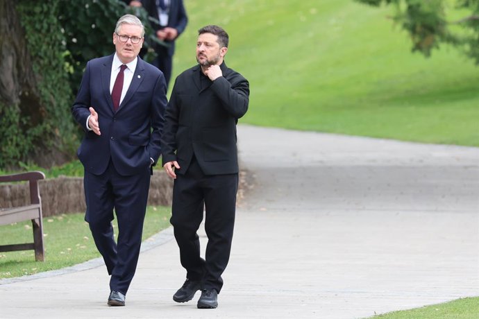 June 16, 2026, Evian, Haute-Savoie, France: Keir Starmer, Prime Minister of the United Kingdom of Great Britain and Northern Ireland, and Volodymyr Zelensky, President of Ukraine, during the Summit of Heads of State and Government. Evian, France, 16/06/20