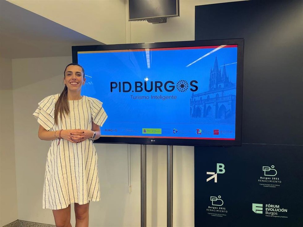Andrea Ballesteros durante la presentación de la Plataforma Inteligente en Destino.