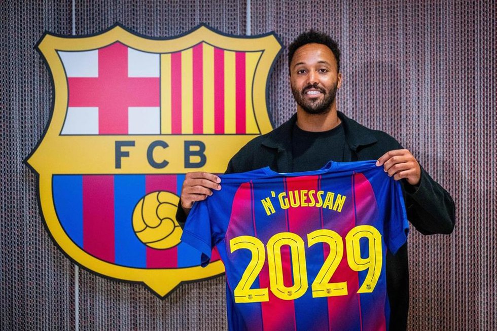 El lateral francés Timothey N'Guessan renueva con el Barça de balonmano hasta 2029