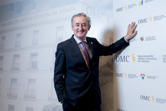Archivo - Arquivo - Tomás Cobo, presidente do Conselho Geral de Médicos da Espanha e vice-presidente da UE de Médicos Especialistas