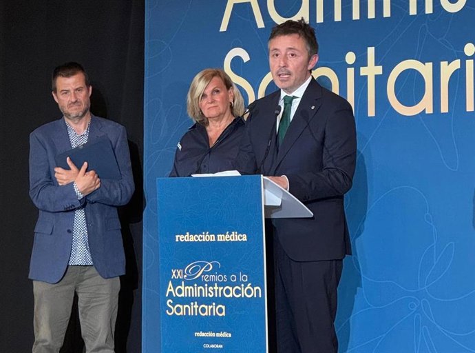 El director general del IBSalut, galardonado con el premio a la Administración Sanitaria de Redacción Médica.