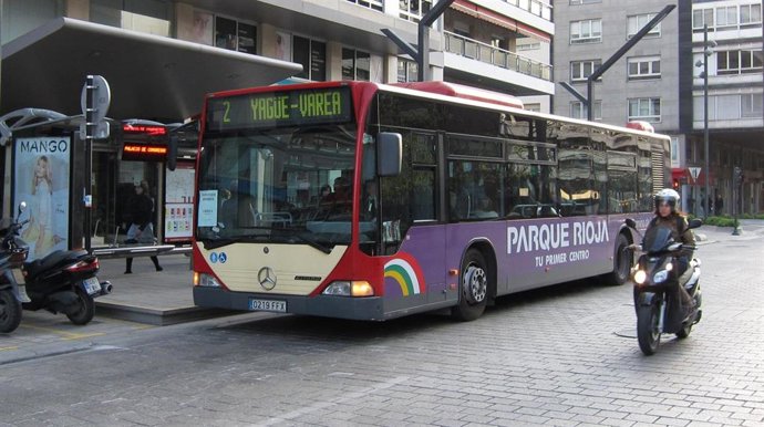 Archivo - Autobús urbano de Logroño