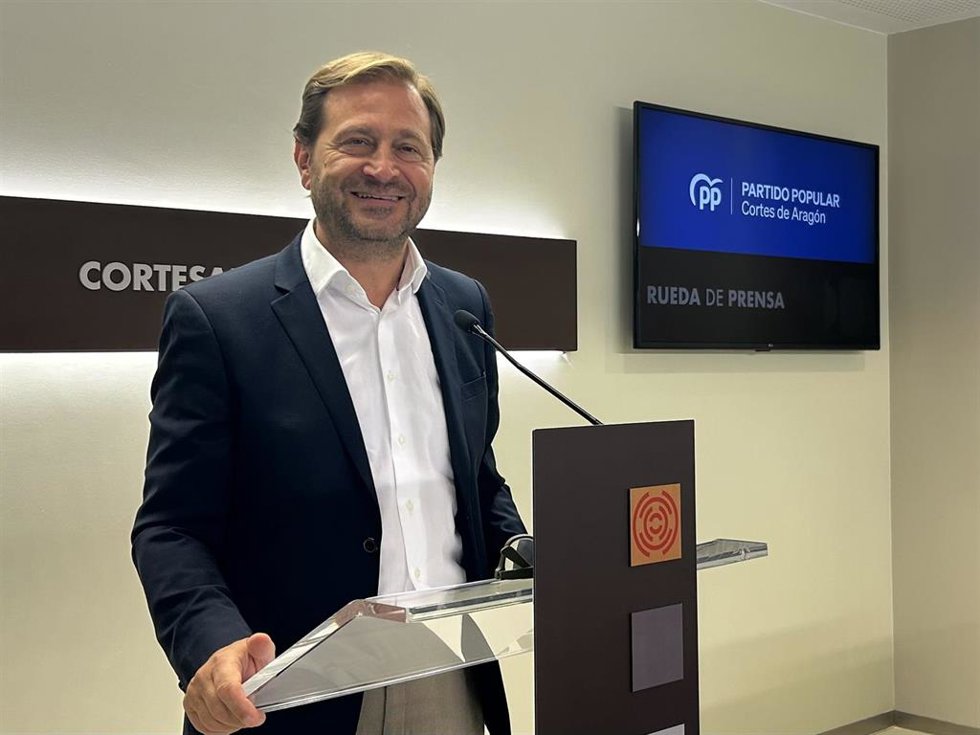 El portavoz de Sanidad del PP Aragón, Fernando Ledesma.