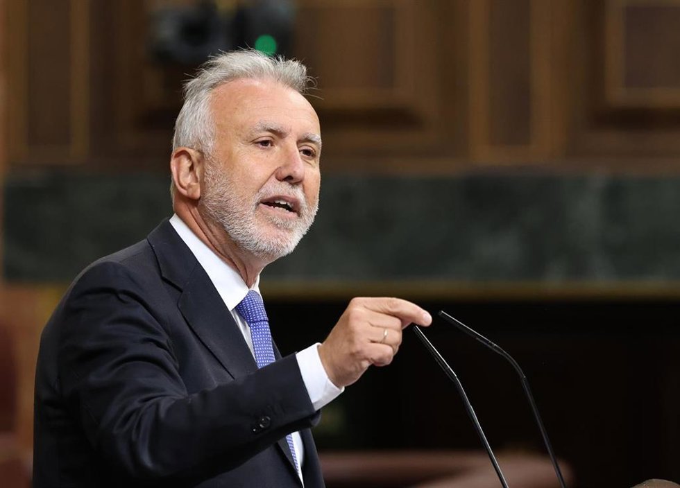 El ministro de Política Territorial y Memoria Democrática, Ángel Víctor Torres, interviene durante una sesión de control al Gobierno, en el Congreso de los Diputados, a 17 de junio de 2026, en Madrid (España). 
