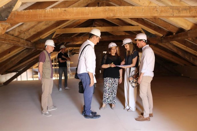 Visita a las obras del futuro centro cívico La Alcoholera.