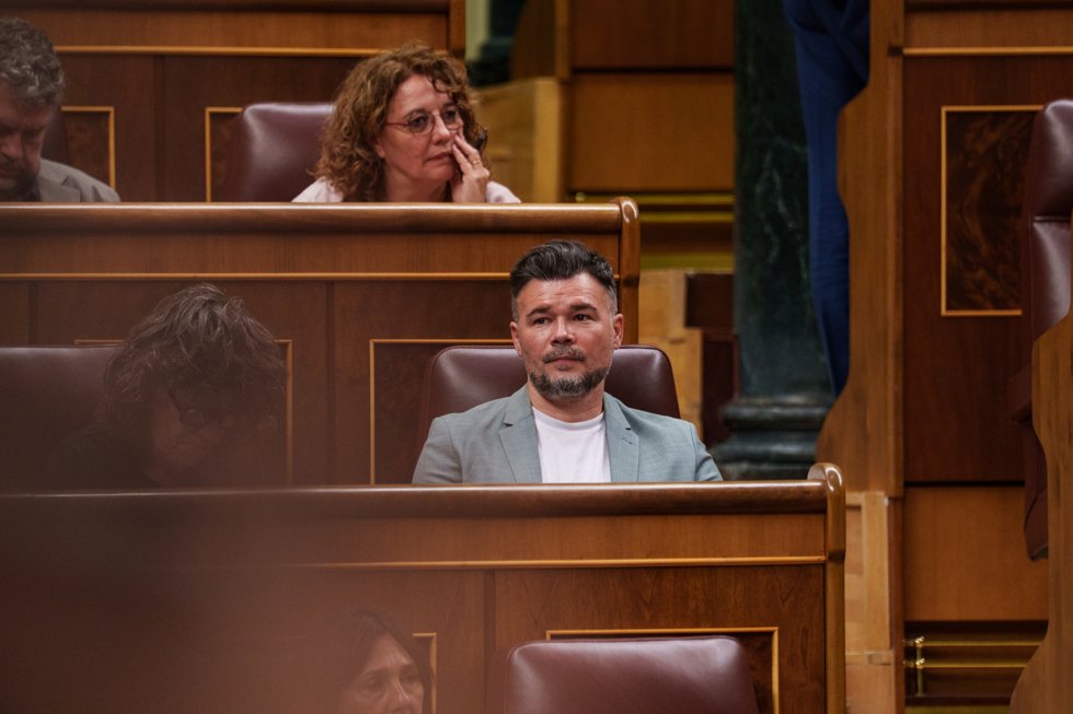 El portavoz de ERC en el Congreso, Gabriel Rufián, durante una sesión plenaria en el Congreso de los Diputados, a 16 de junio de 2026, en Madrid (España).