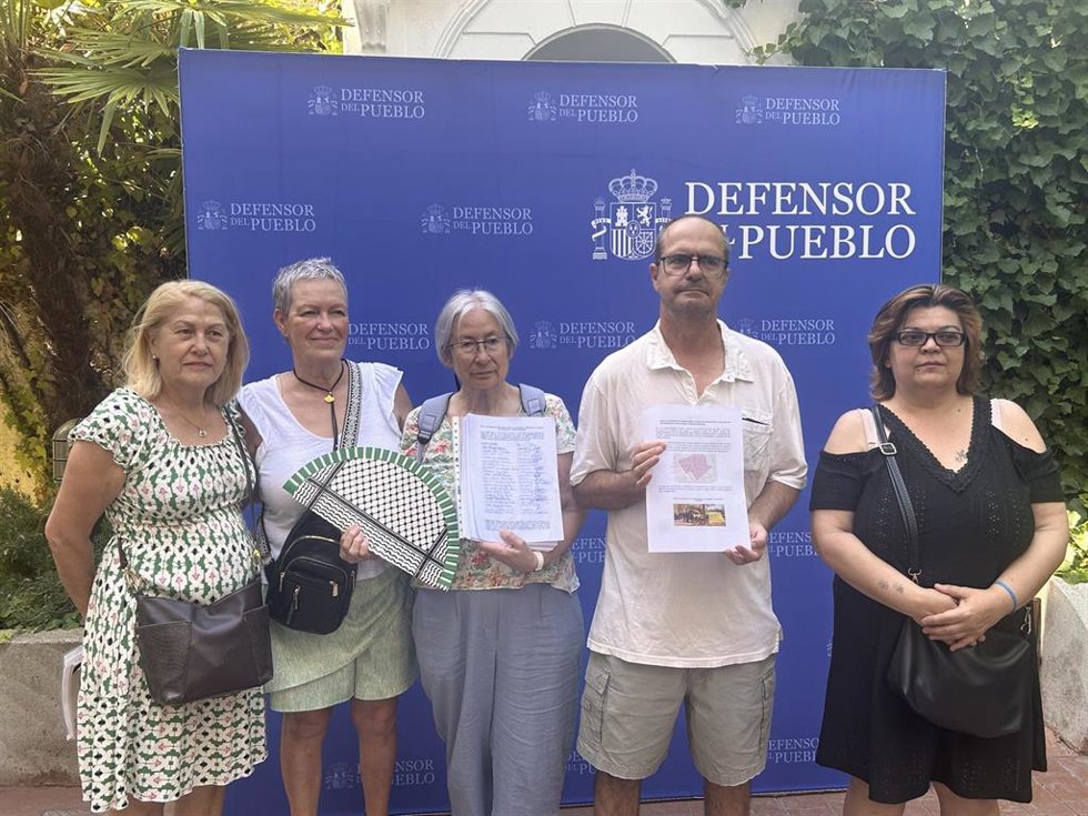La Asamblea Vecinal de San Blas-Simancas denuncia ante el Defensor del Pueblo "abandono y degradación de ambos barrios"