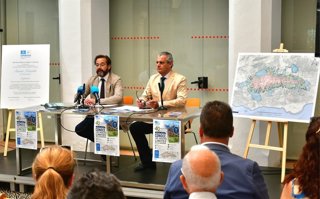 El delegado del Gobierno andaluz en Granada, Antonio Granados, asiste al acto para celebrar la declaración de Sierra Nevada como Reserva de la Biosfera.