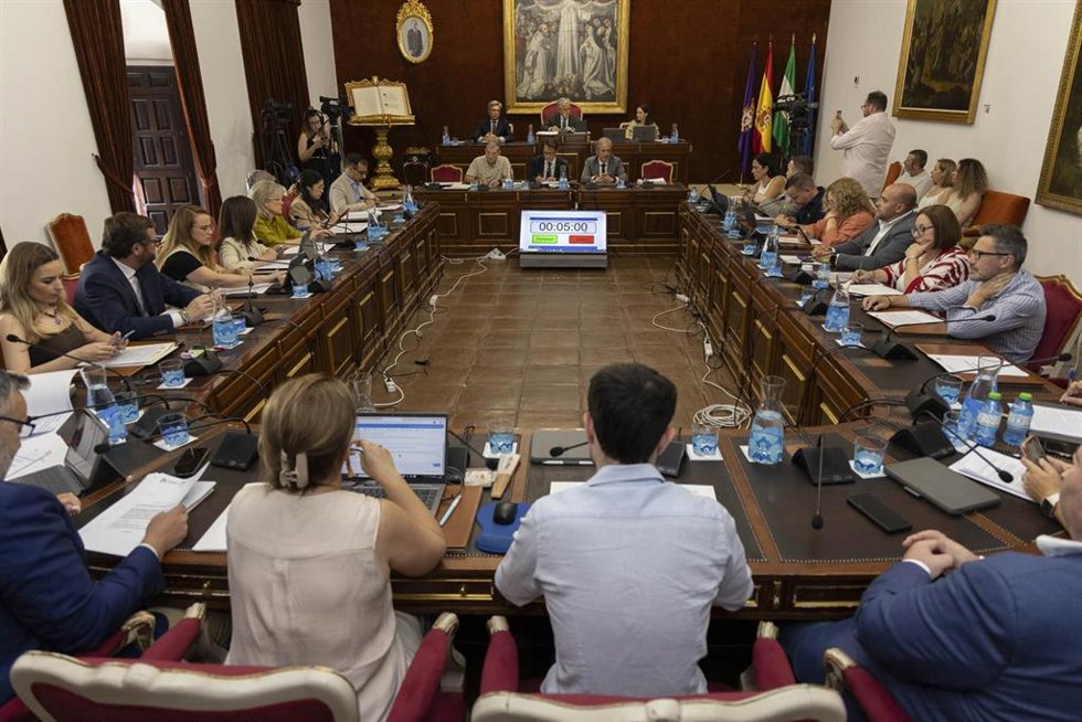 Celebración del Pleno de la Diputación de Córdoba correspondiente a junio de 2026.