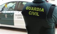 Cinco detenidos en Barbate (Cádiz) con 2.400 litros de gasolina para narcolanchas
