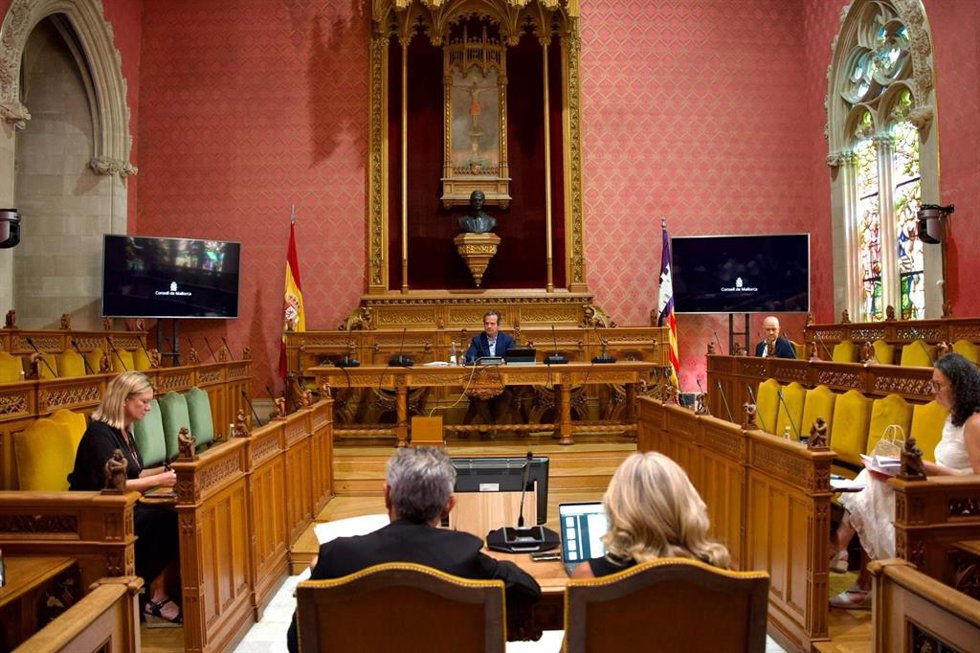 Reunión de la Comisión de Transparencia del Consell de Mallorca para dar cuenta de los informes acerca del caso Bestard, este miércoles 17 de junio de 2026, en Palma.