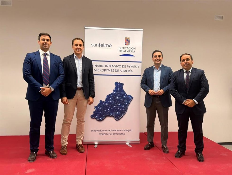 Representantes de la Diputación de Almería, San Telmo Business School y el Ayuntamiento de Vera en la inauguración del Sipal.