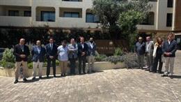 Foto de familia de la directiva de la Federación Andaluza de Hoteles y Alojamientos Turísticos (Fahat).
