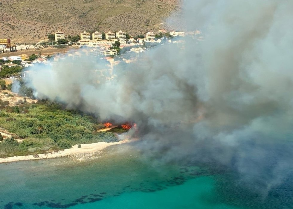 AMP.- Incendio.- Tres incendios declarados en menos de una hora en Cartagena, Yecla y Jumilla