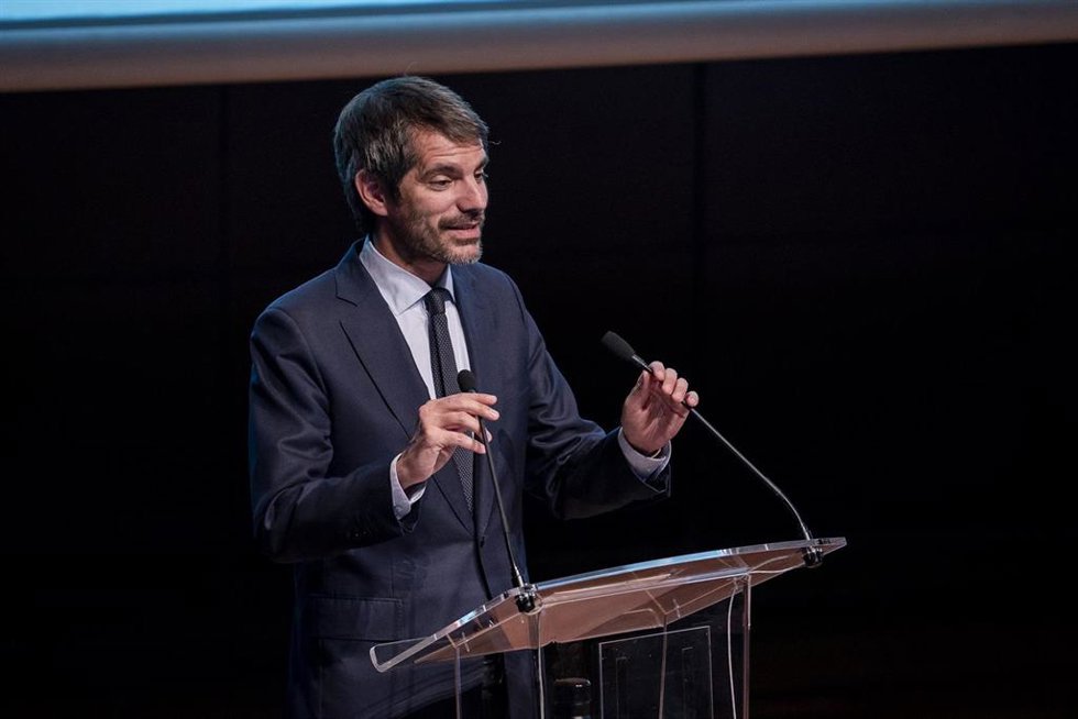 El ministro de Cultura, Ernest Urtasun, interviene durante el acto institucional con motivo del 40º Aniversario del Museo Nacional Centro de Arte Reina Sofía, a 16 de junio de 2026, en Madrid (España). Este evento conmemorativo reúne a personalidades del
