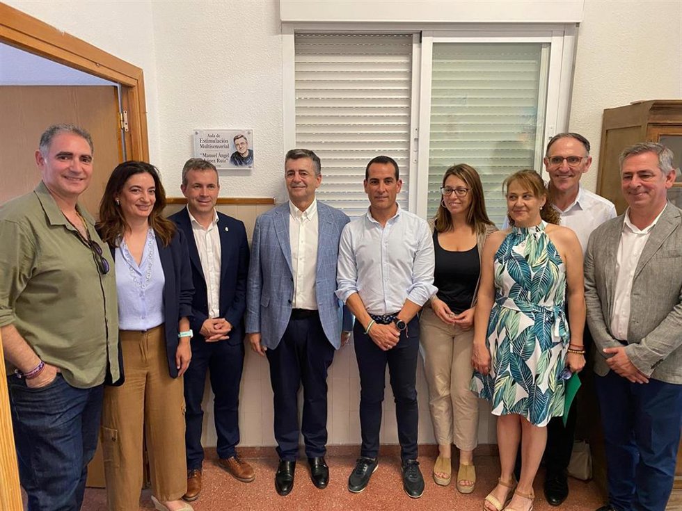 Inauguración del Aula de Estimulación Multisensorial Manuel Ángel López Ruiz en el colegio Nuestra Señora de la Capilla.